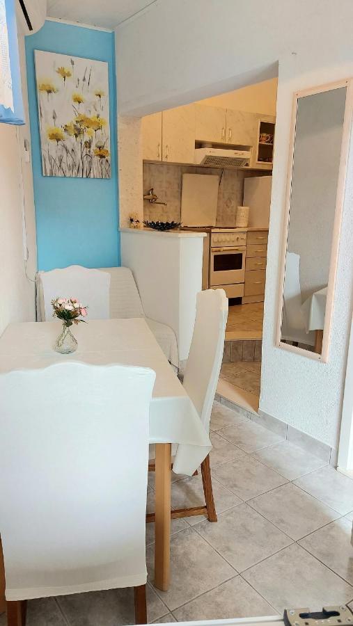 Apartment Jerolima Dugi Rat Buitenkant foto